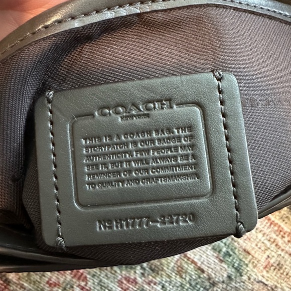 Coach Swagger 20 Shoulder Bag Style 22720 - Picture 8 of 12